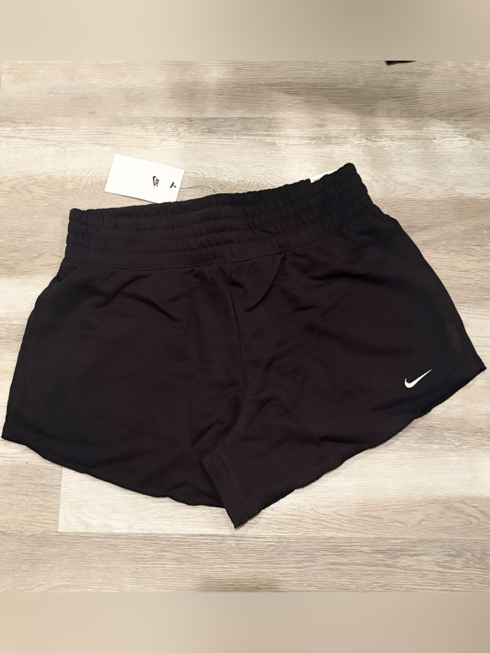 NWT NIKE SPORTSWEAR HIGH RISE FLEECE SHORTS